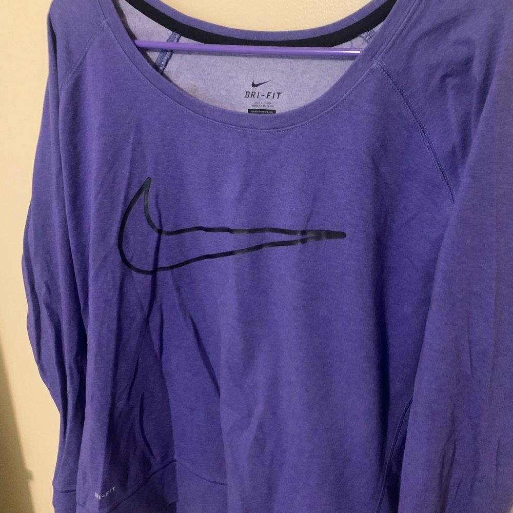 Nike long sleeve stretchy shirt! Hardly worn